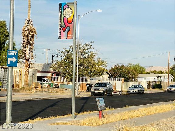 5th image of 421 W Van Buren Ave