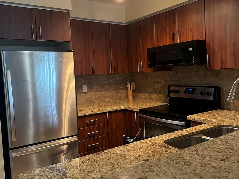 7 Lorraine Dr #1007 — Photo 3