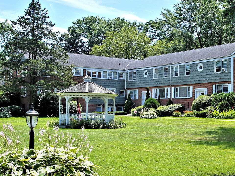 1st image of 907L Palmer Ave