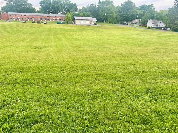 E Broadway, Fulton, NY 13069