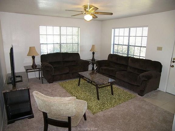 2nd image of 1810 Woodsman Dr APT C