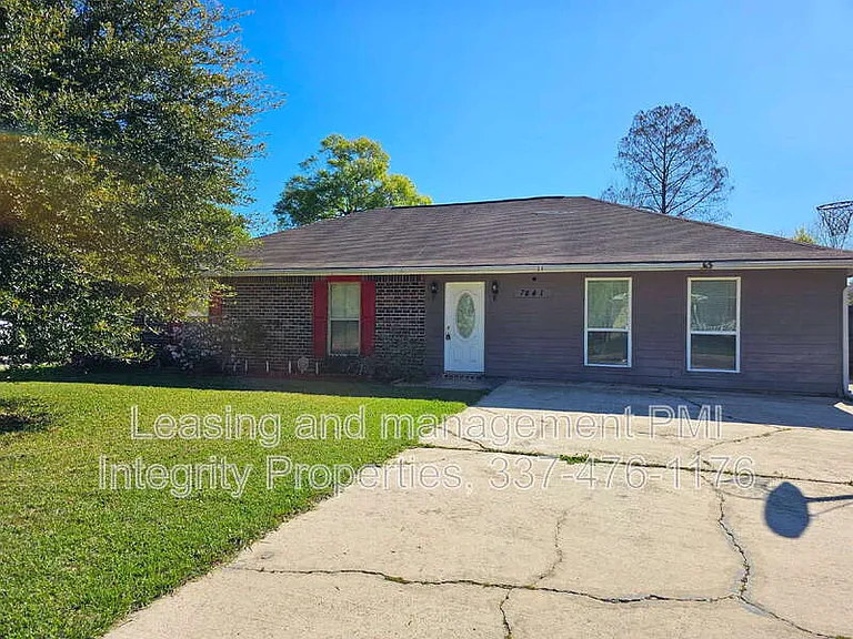 7441 Quorum Dr — Photo 2