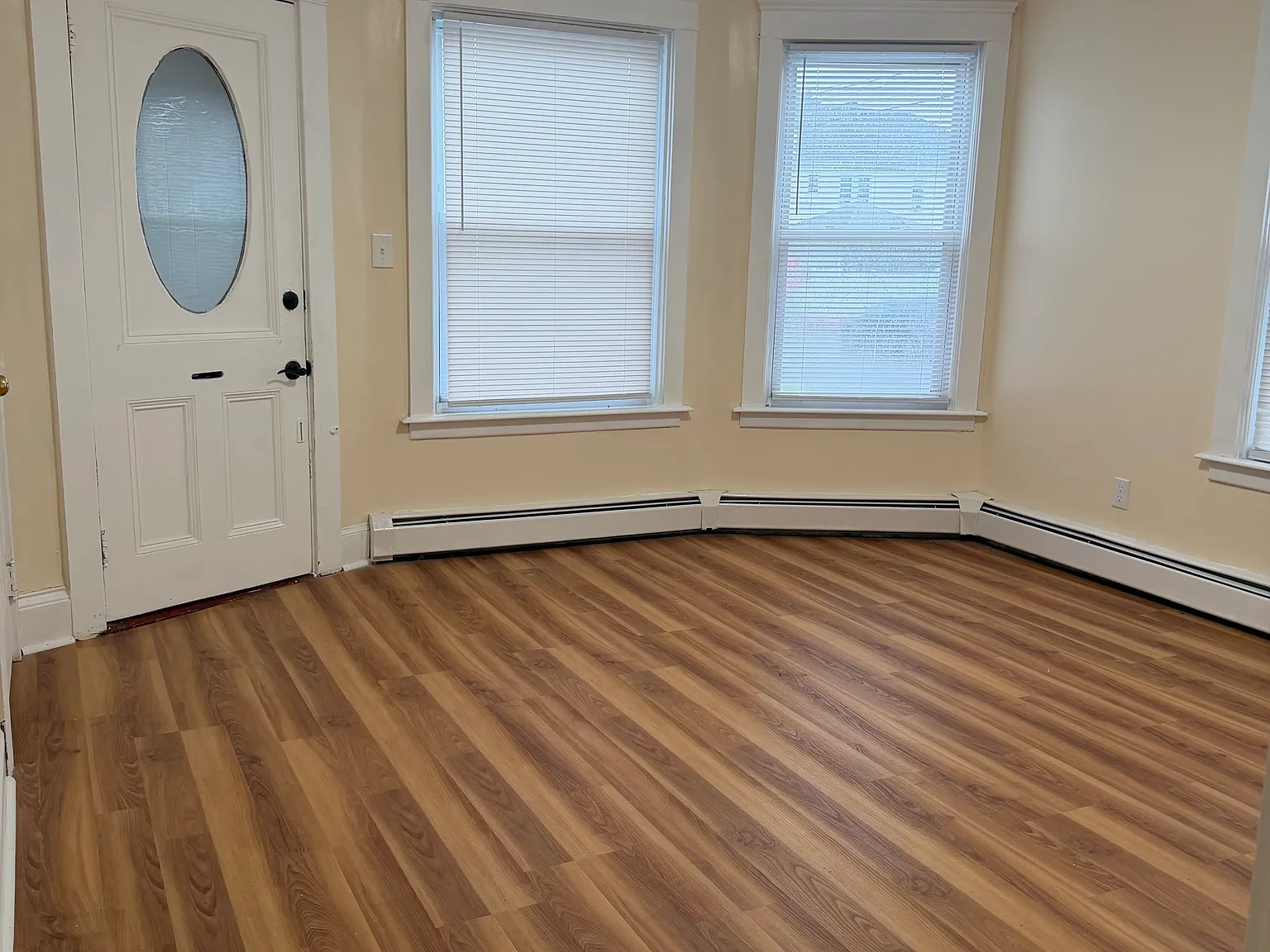 34 Tweed St — Photo 3
