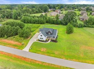 7412 Kingsley Pl, Stokesdale, NC 27357