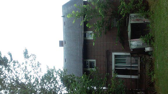 3rd image of 107 Lathrop Ave