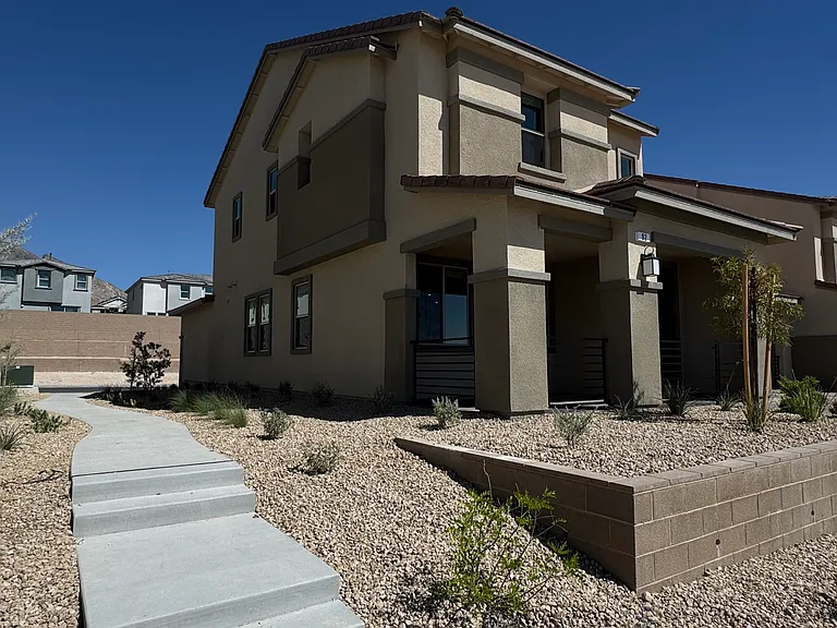 92 Hornbeck Ln — Photo 4