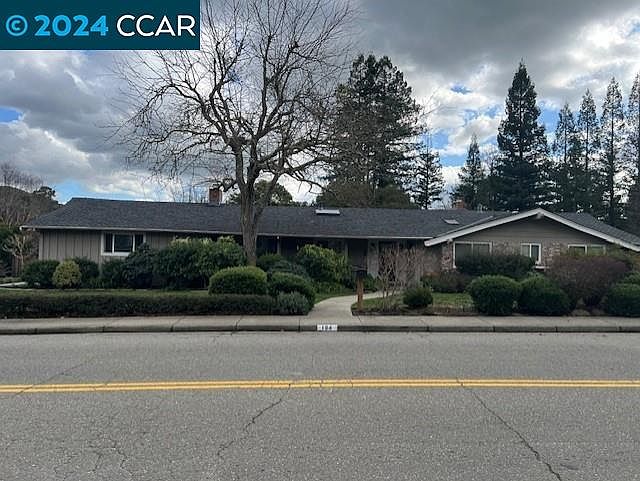 1st image of 184 Corliss Dr