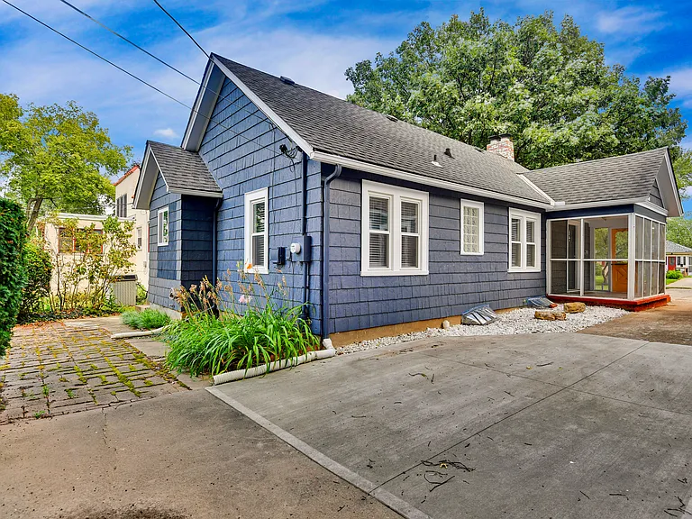 7306 Main St — Photo 23