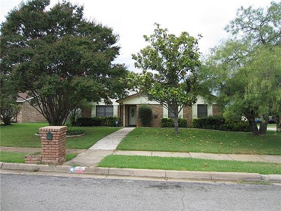 2nd image of 507 Emerson Dr
