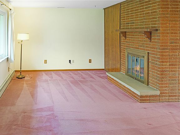 3rd image of 2731 Bahns Dr