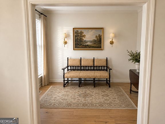 3rd image of 5 Ridgeview Cir