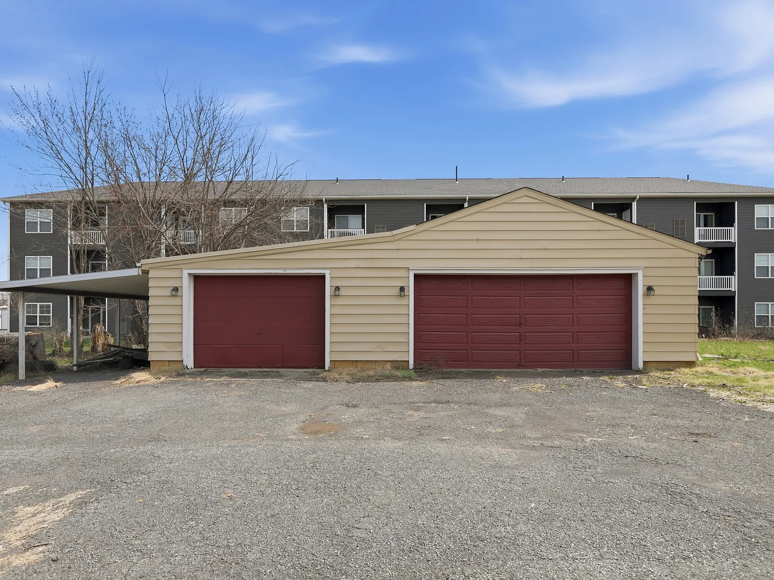 3 bed, 1164 sqft, $2,700 — Photo 2