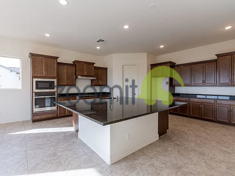 19407 W Seldon Ln — Photo 18