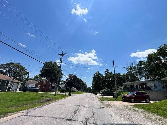 5th image of 1114 Jefferson Rd