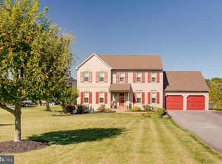 825 Kinross Ave, York, PA 17402