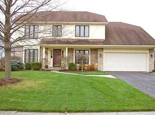 1268 Woodstream Rd, Perrysburg, OH 43551