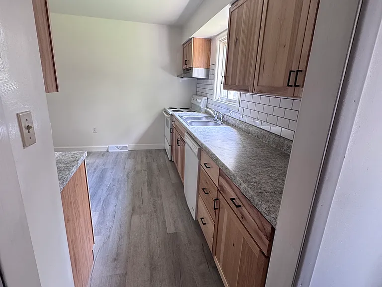 618 N Terrace Dr — Photo 4