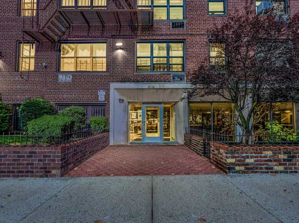 425 East 26th Street image 19 of 19