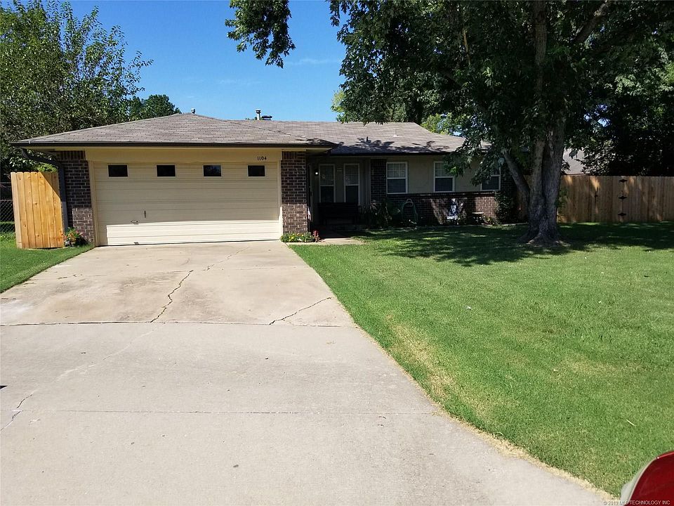 1st image of 1104 Williams Ct