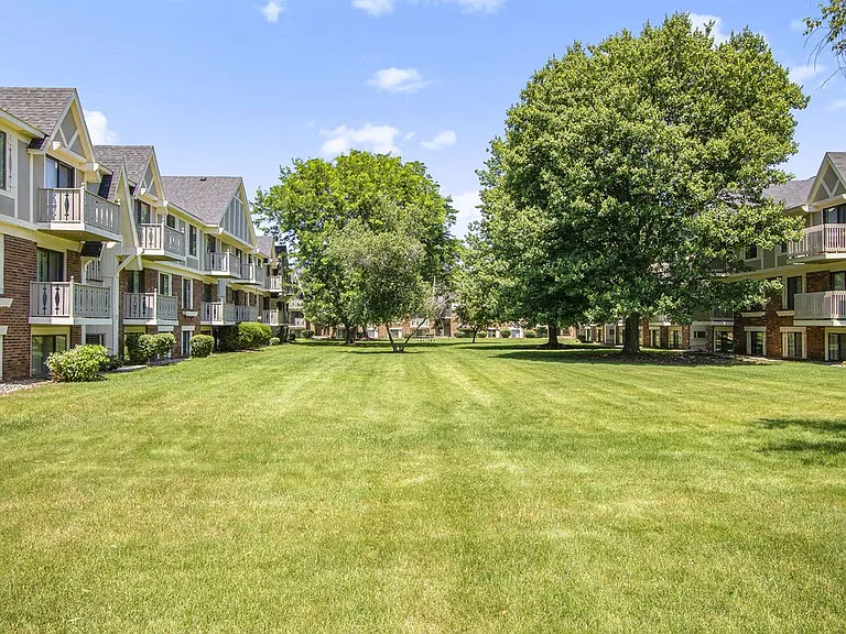 Briarwood Apartments — Photo 19