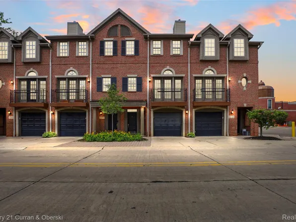 22146 W Village Dr, Dearborn, MI 48124