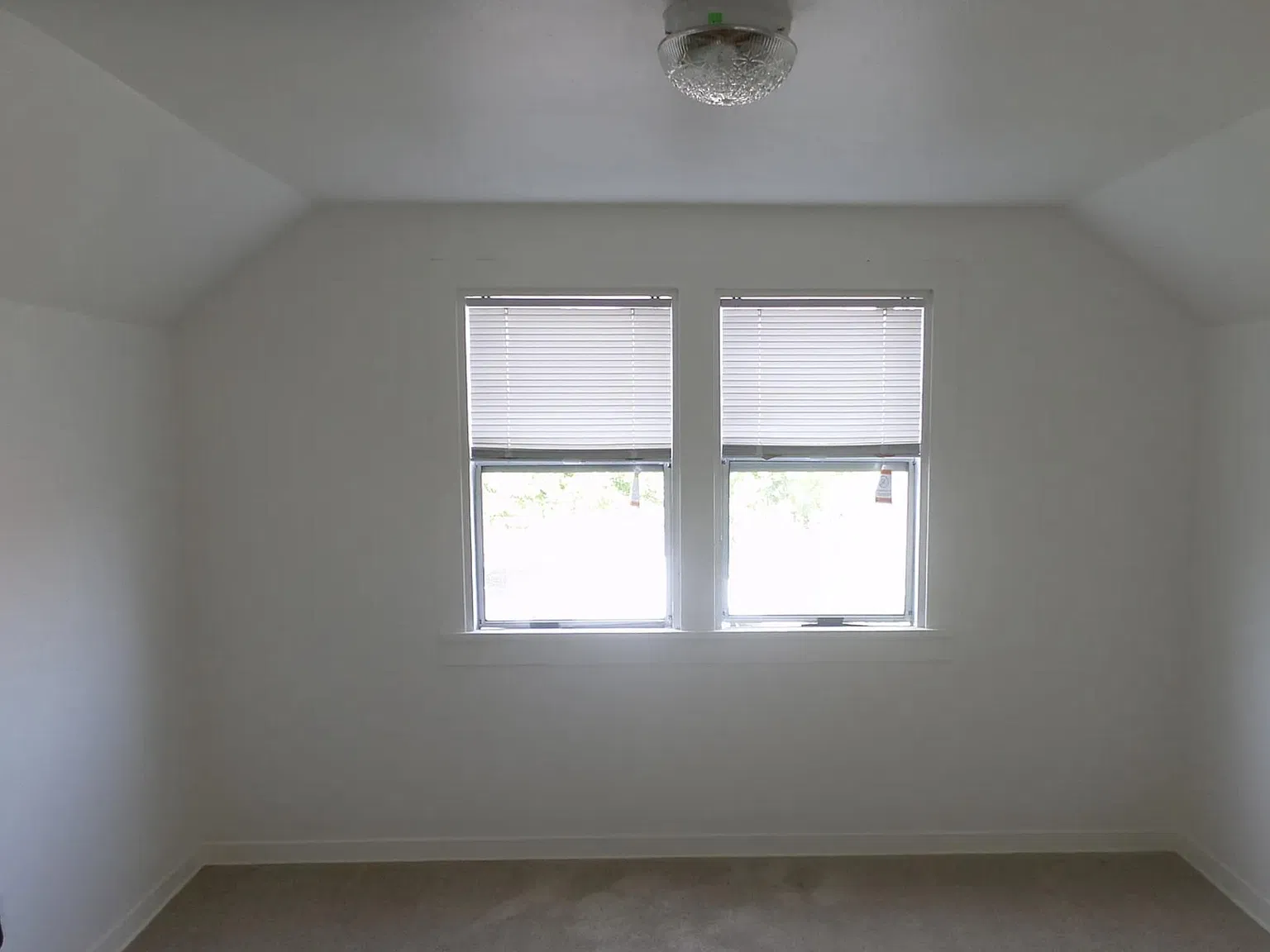4 bed, 1648 sqft, $2,500 — Photo 4