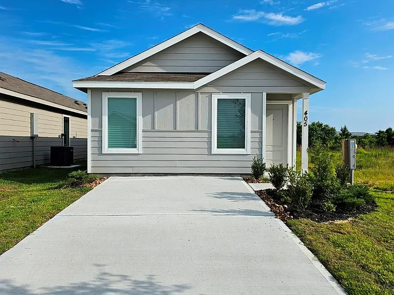 405 Road 590106 — Photo 2