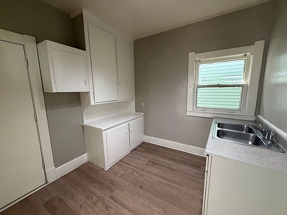 5th image of 1705 Marlow Rd