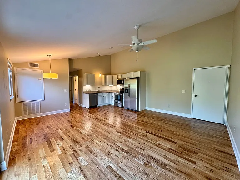 106 S Anderson St #A303 — Photo 4