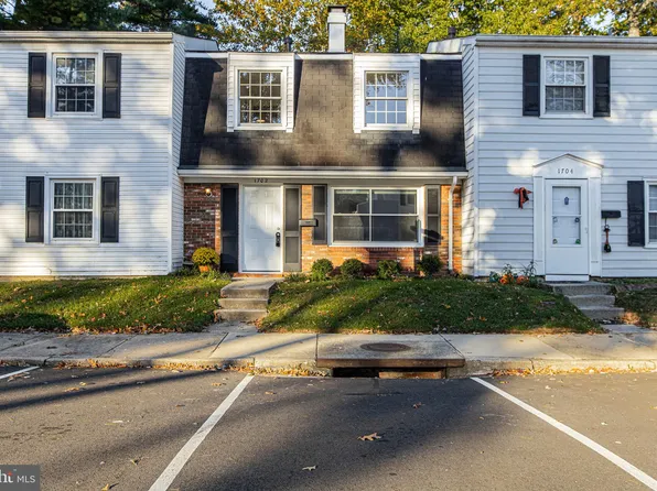 1702 Gunwood Pl, Crofton, MD 21114
