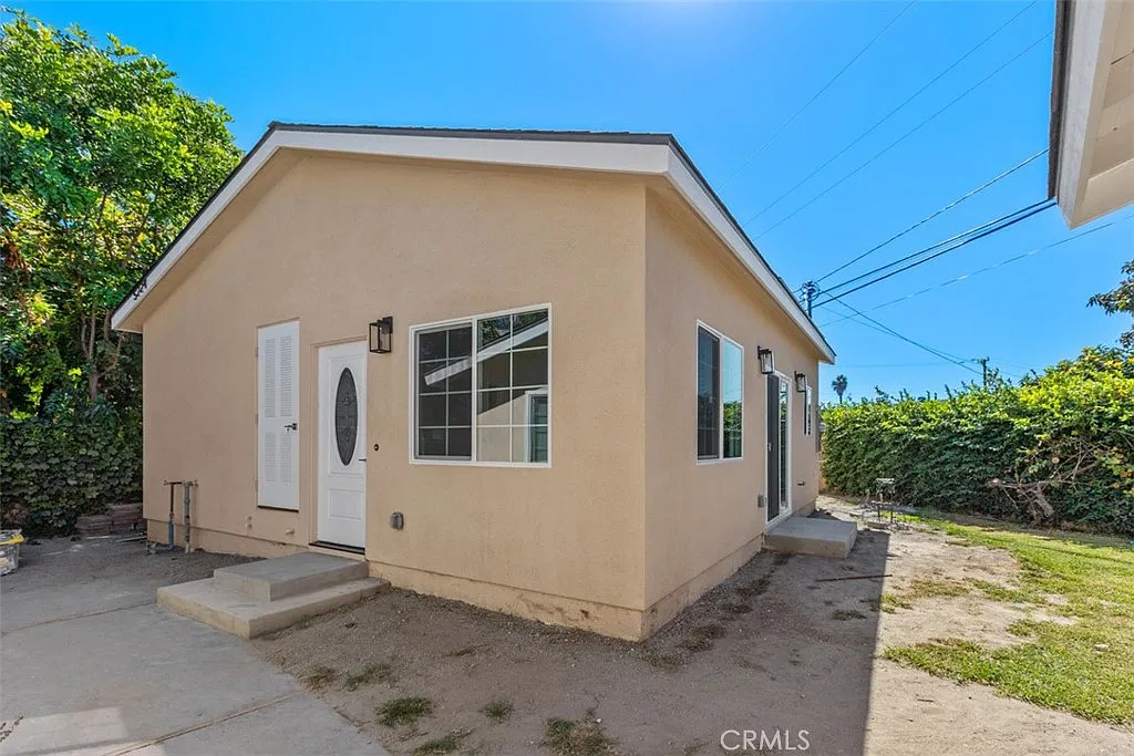 2 bed, 800 sqft, $3,200 — Photo 4