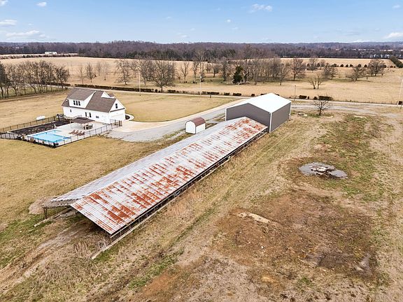 4th image of 219 Jack Pickle Rd