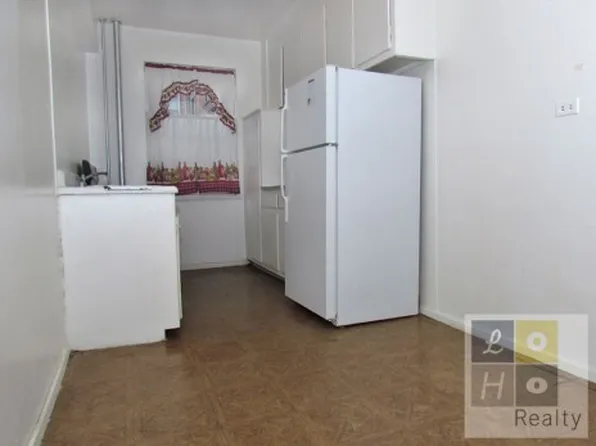 550 Grand Street image 1 of 6