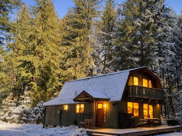 16221 Birch Way E, Greenwater, WA 98022