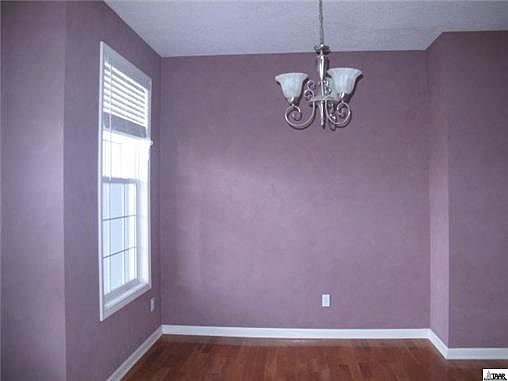 2nd image of 10603 Haskell Ave