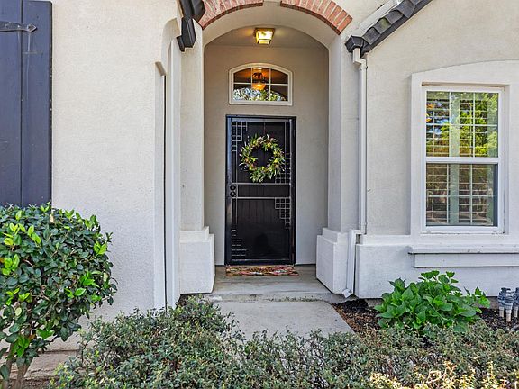 5th image of 3808 Guildford Ln