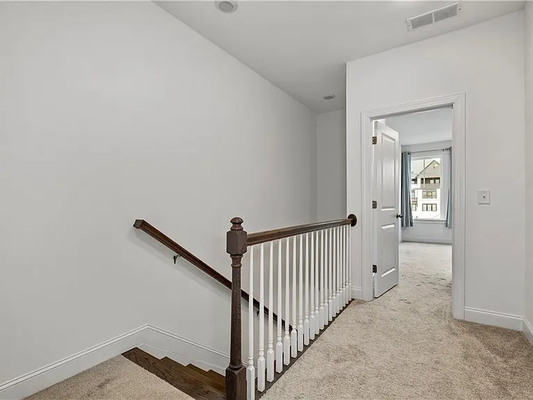 6562 Beacon Dr — Photo 11