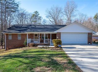 126 Dellwood Dr, Lexington, NC 27292