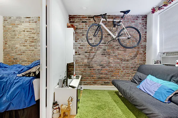 Rented by Compass | media 23