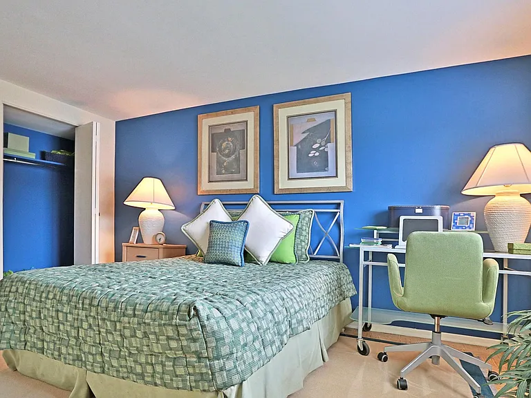 Winston Apartments — Photo 14