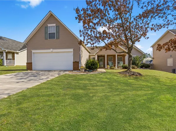 205 Worcester Ln, Easley, SC 29642