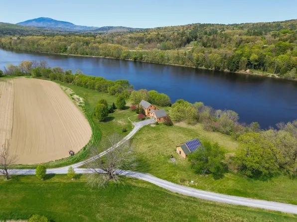1811 Connecticut River Road, Springfield, VT 05156