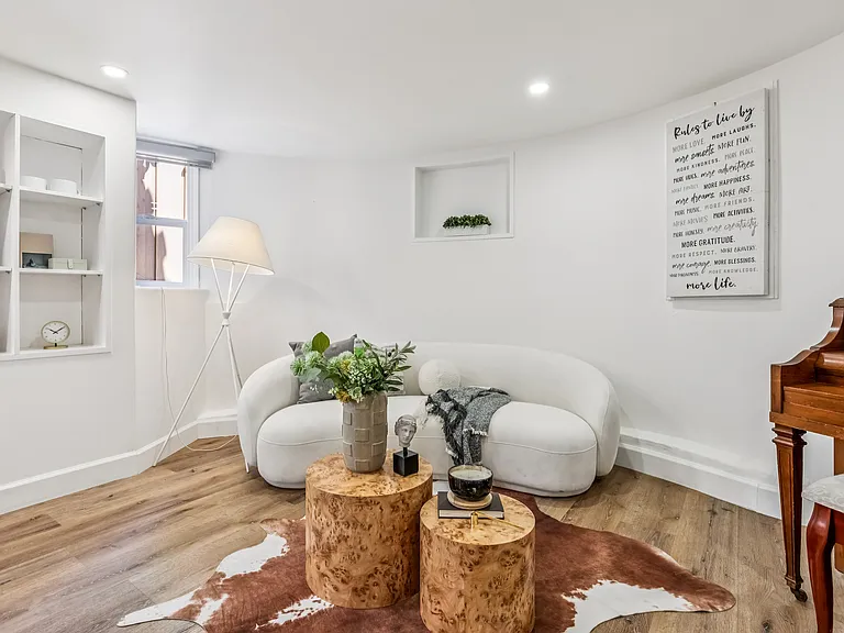 610 Hillcrest Blvd — Photo 41