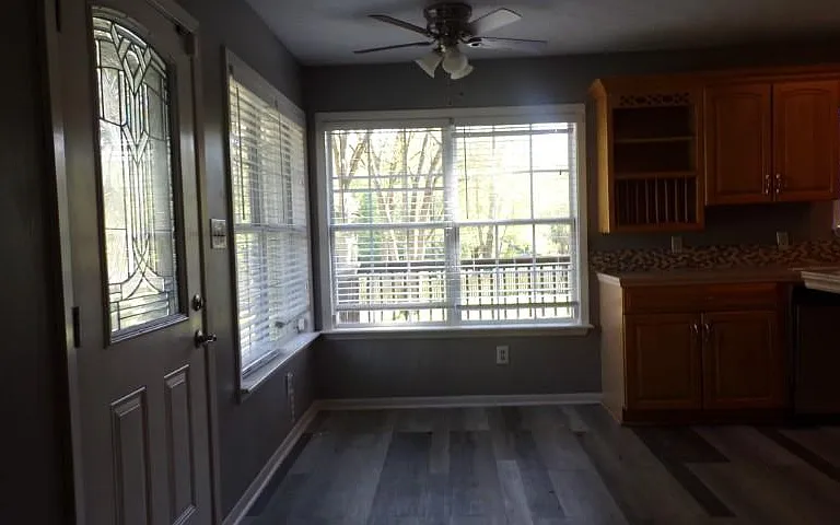 167 Lakeview Dr — Photo 44