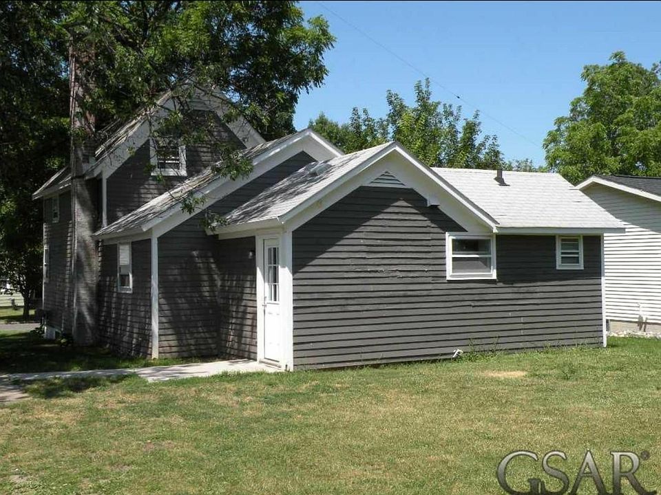 2nd image of 1419 Lynn St