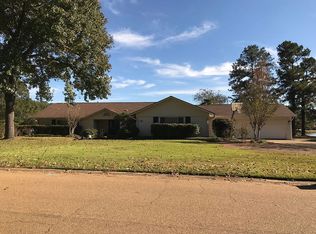 26 Stonegate Dr, Brandon, MS 39042