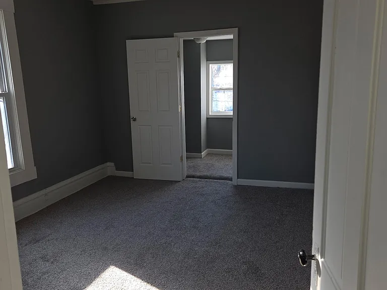 812 W McClure Ave — Photo 8