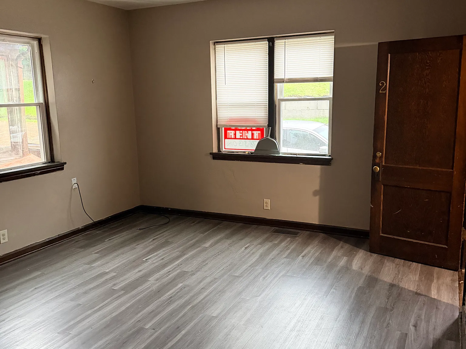 913 Vine St — Photo 2