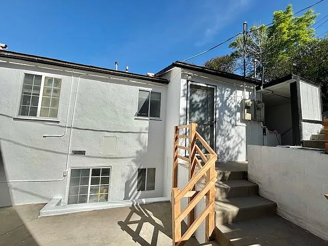 1 bed, 500 sqft, $1,695 — Photo 2