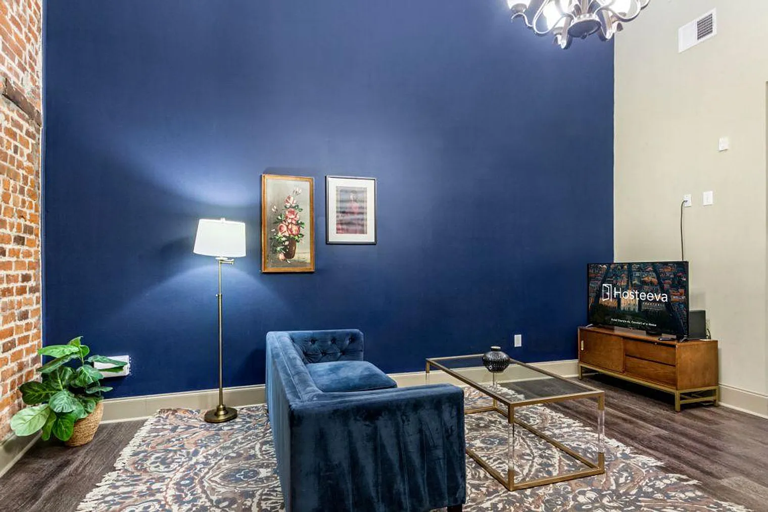 2 bed, 2.0 bath, 1194 sqft, $6,807 — Photo 2